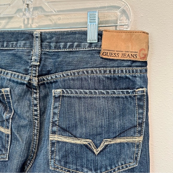 Guess Jeans Boy’s Cliff Relaxed Fit Bootcut Medium Denim Wash Size 14 Spring - Picture 3 of 11
